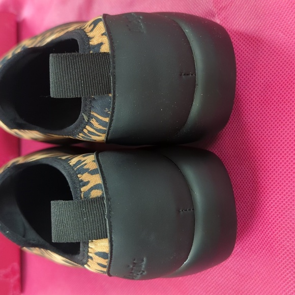 Alegria Eden Slipon In Leopard Print, Size 8-8.5, Like New - Picture 3 of 7